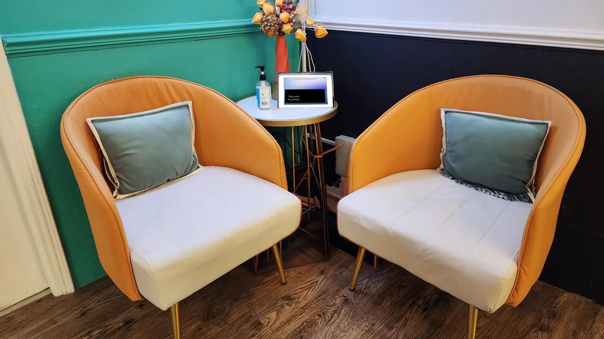 Pillows Coliving Hong Kong 2*,